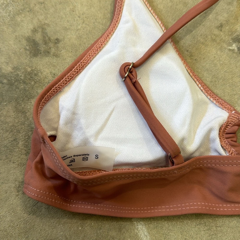 Bikini - Picture 5 of 10